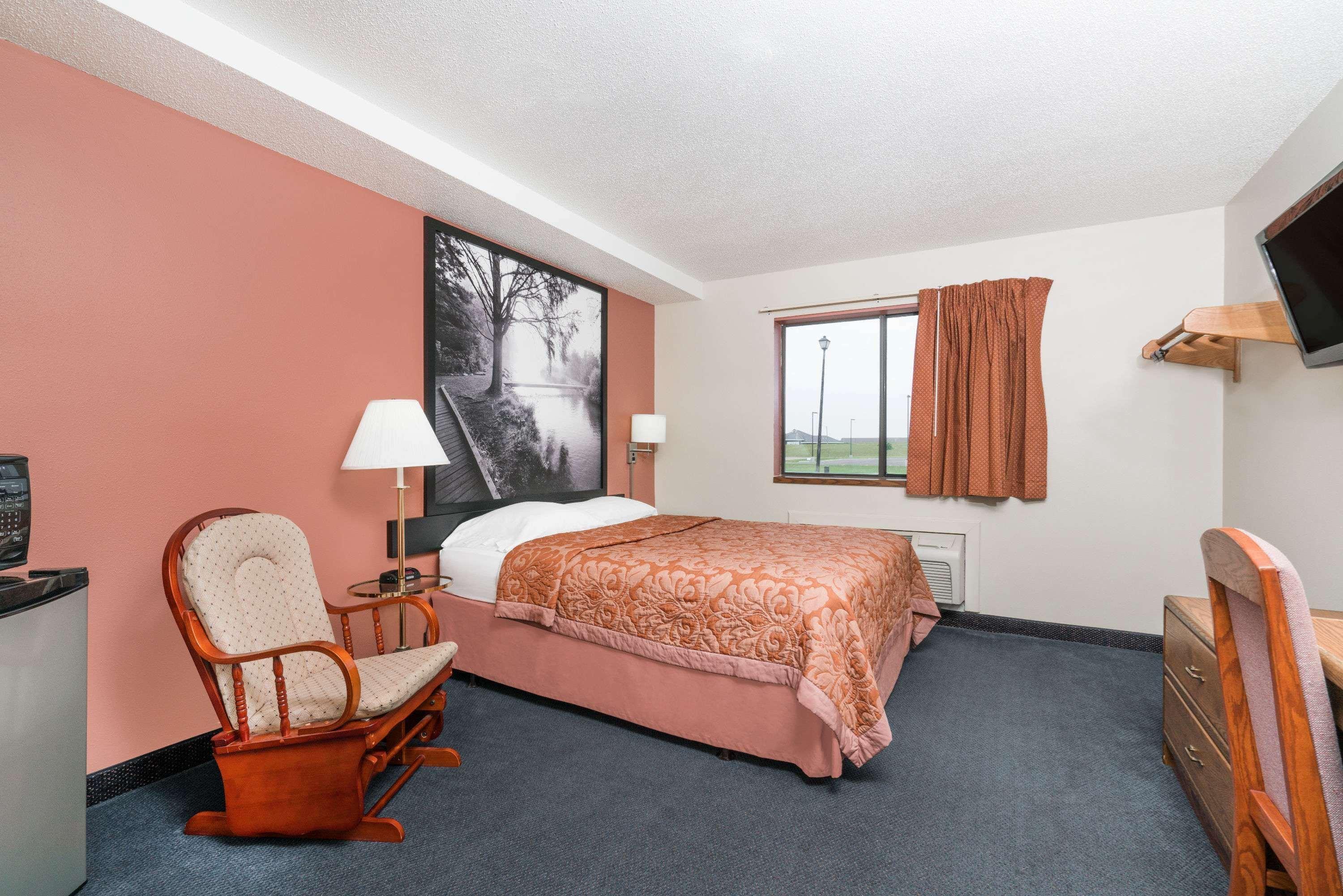 Hotel Super 8 By Wyndham Perham Esterno foto